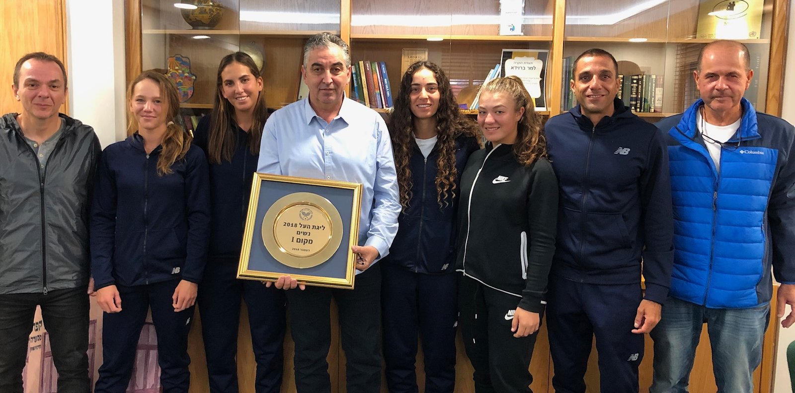 אלופות המדינה בטניס לנשים התארחו בלשכתו של ראש עיריית רעננה
