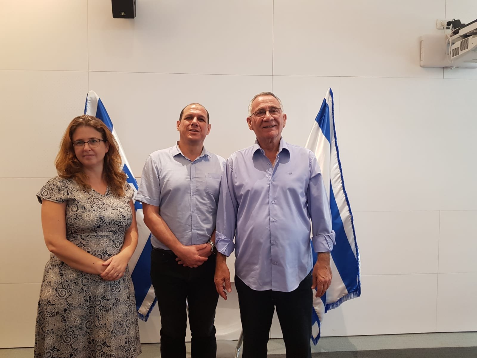 ראש העיר עם ראשי ארגון אדם טבע ודין