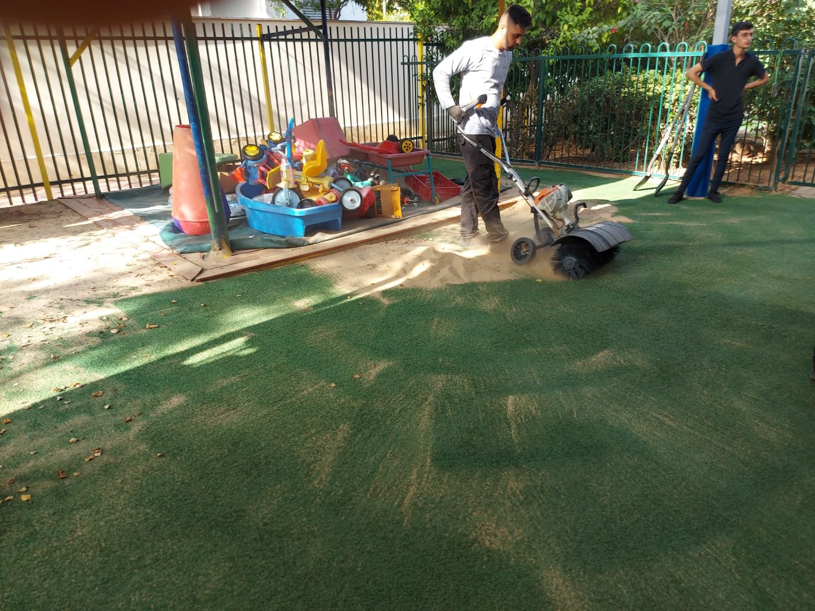 עיריית רעננה השלימה מהלך ניקוי חצרות גני הילדים לרווחת ילדי הגנים והצוותים
